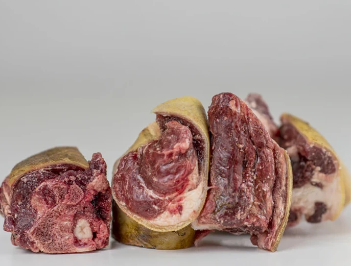 Viande de chèvre avec peau melus...webp