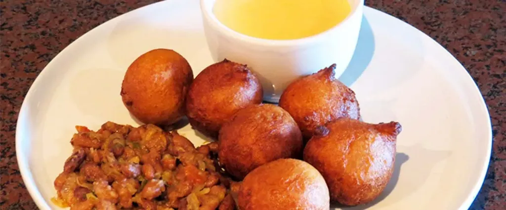 Fried beans and corn flour pap  (pre-cooked and frozen) to eat with beignet, rice or plantain (as needed)